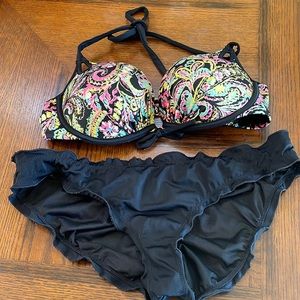 Victoria’s Secret Bikini Size 36C top bottom size Medium